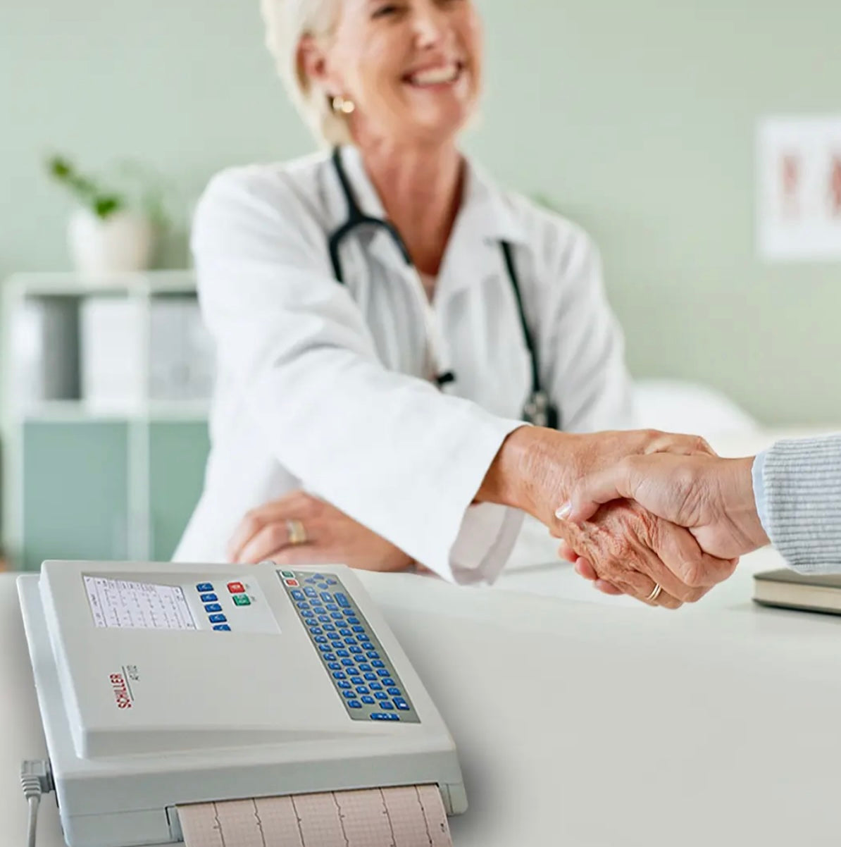 Schiller CARDIOVIT AT-102 12-Lead ECG. 